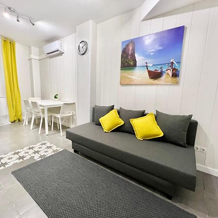 Cozy Suite Apartment, Wifi! Santa Coloma de Gramenet Ngoại thất bức ảnh