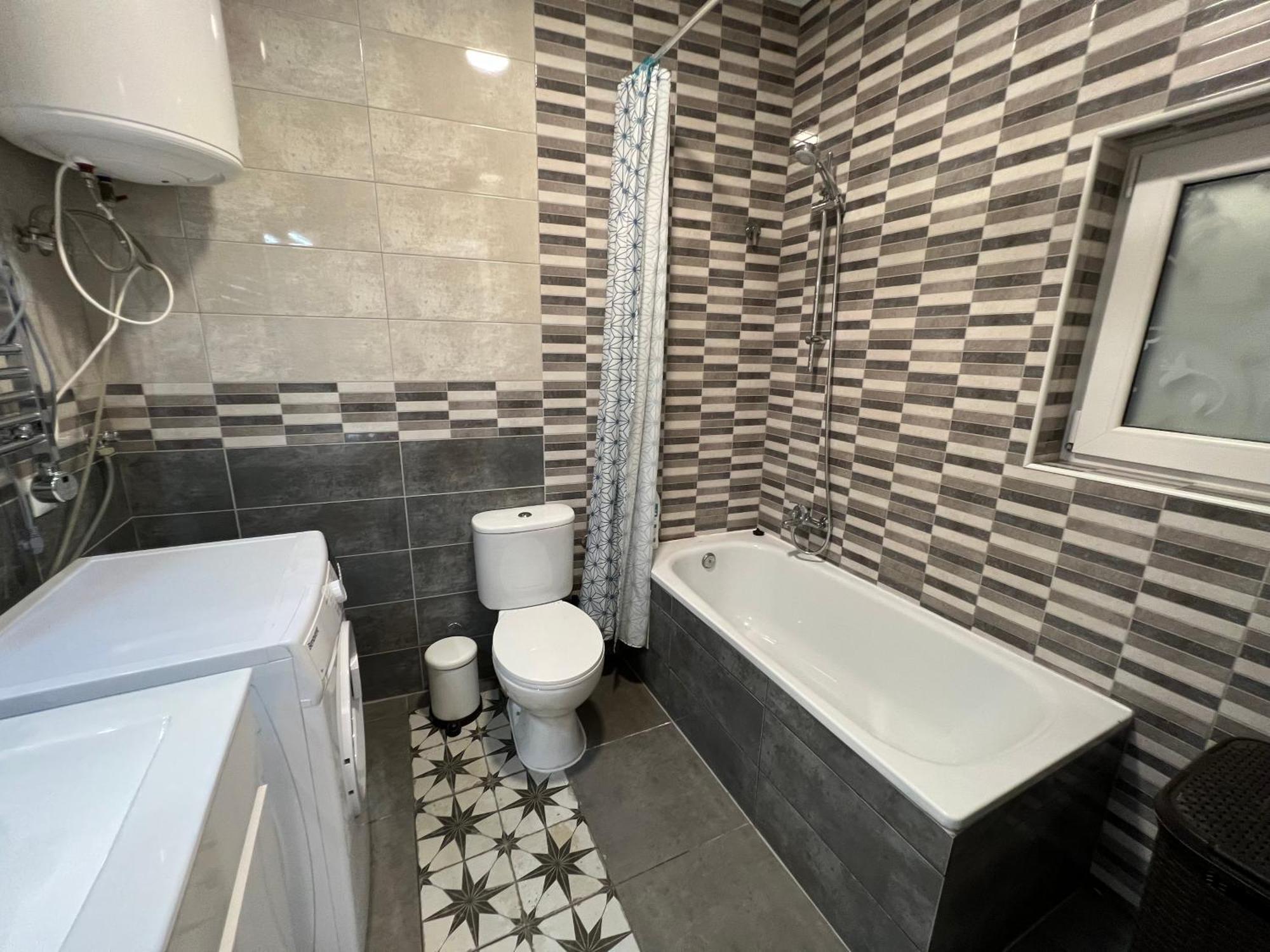 Cozy Suite Apartment, Wifi! Santa Coloma de Gramenet Ngoại thất bức ảnh