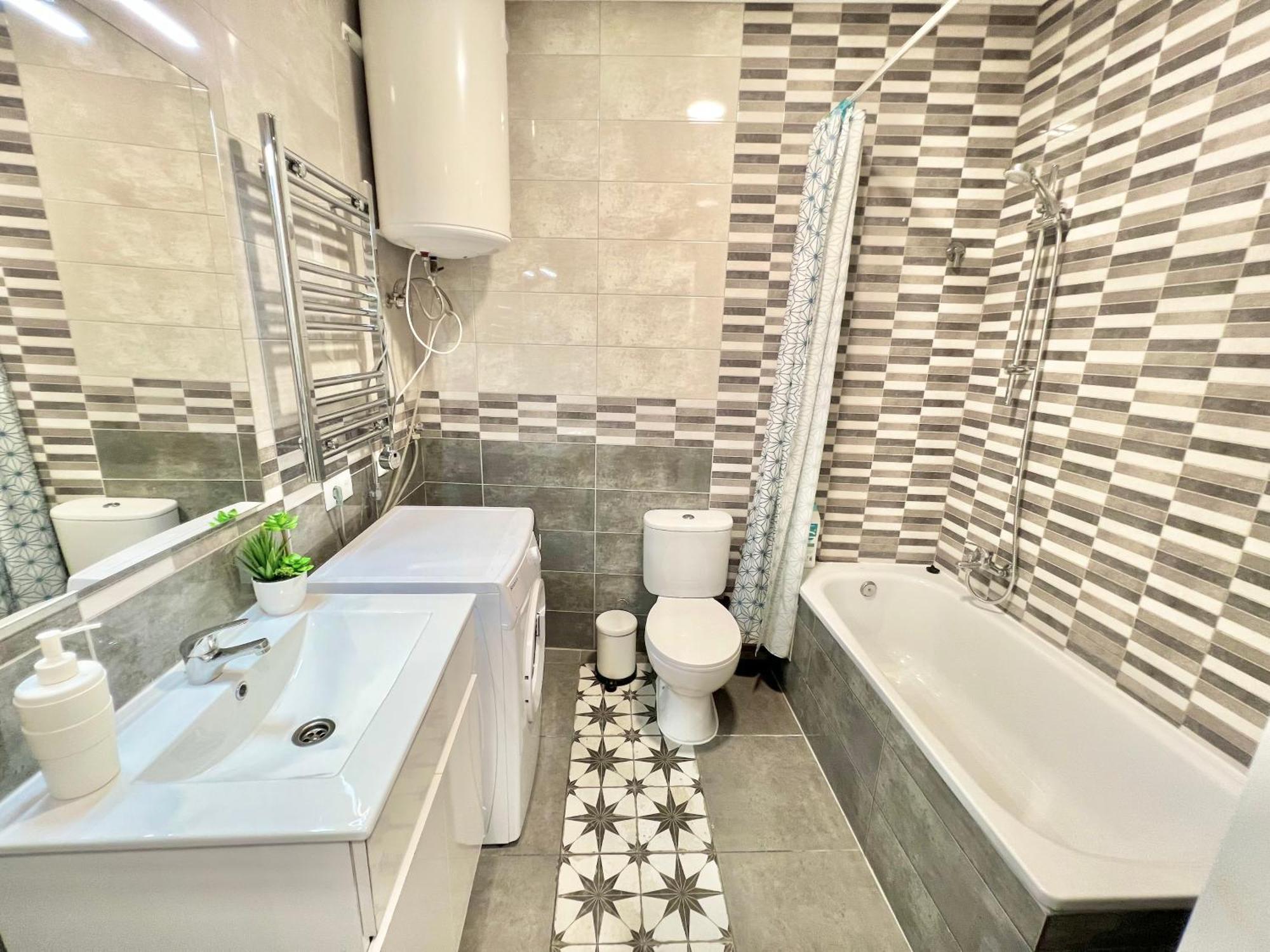 Cozy Suite Apartment, Wifi! Santa Coloma de Gramenet Ngoại thất bức ảnh