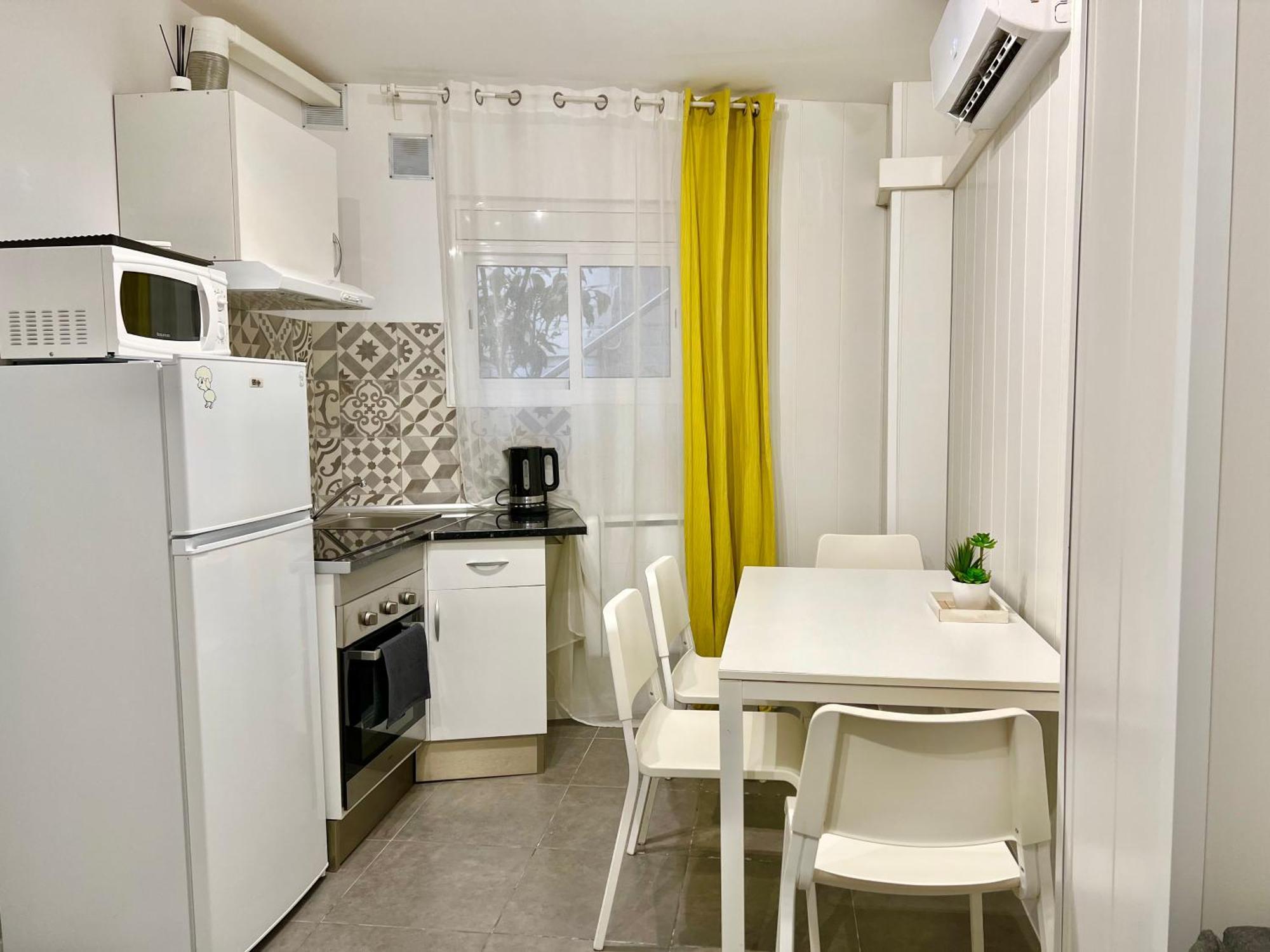 Cozy Suite Apartment, Wifi! Santa Coloma de Gramenet Ngoại thất bức ảnh